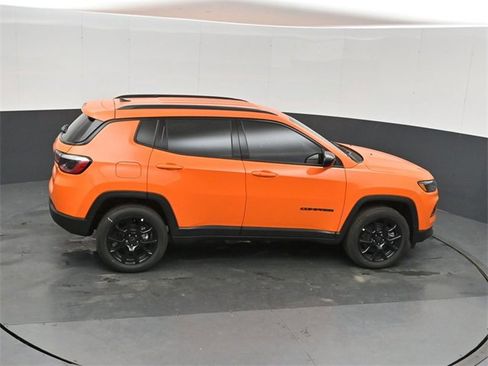 New 2026 Jeep Compass Latitude image 28