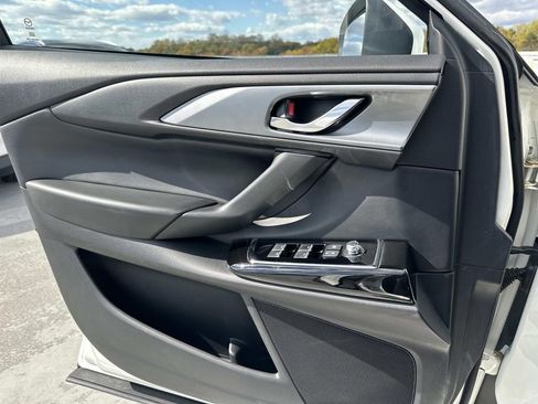 Used 2022 MAZDA CX-9 Touring image 22