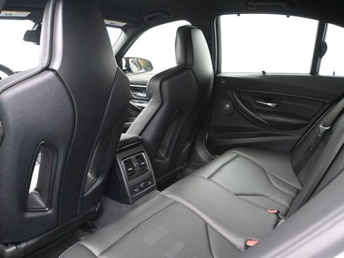 Used 2018 BMW M3 RWD image 11