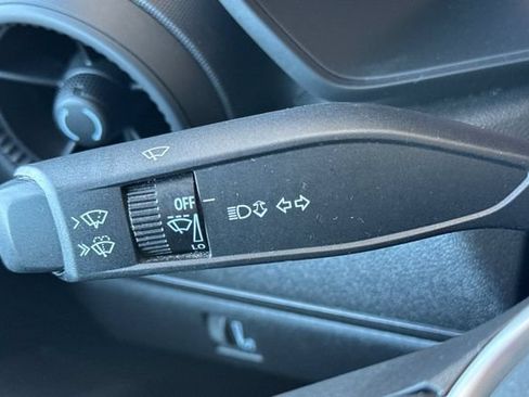 Used 2025 Chevrolet Colorado Trail Boss AWD/4WD image 37