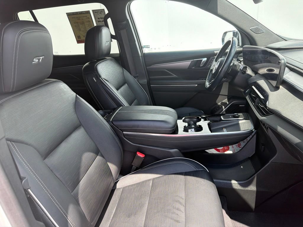 Used 2025 Buick Enclave Sport Touring w/ Power Package AWD/4WD image 5