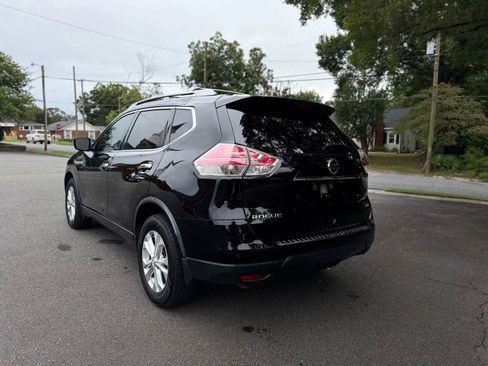 Used 2016 Nissan Rogue SV FWD image 4