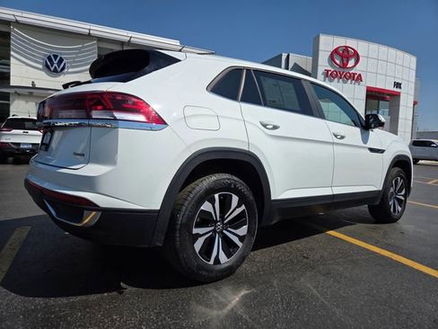 Used 2024 Volkswagen Atlas Cross Sport SE AWD/4WD image 7