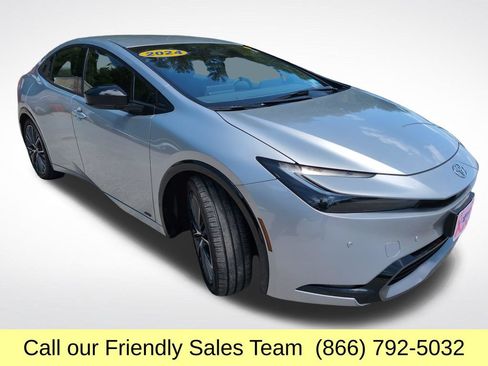 Used 2024 Toyota Prius XLE AWD/4WD image 8
