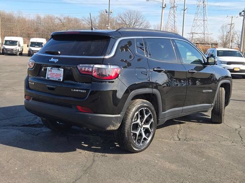 Used 2025 Jeep Compass Limited AWD/4WD image 12