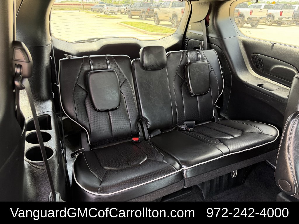 Used 2025 Chrysler Pacifica Limited FWD image 34