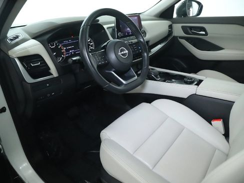 Used 2023 Nissan Rogue SL AWD/4WD image 18