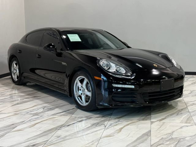 Used 2014 Porsche Panamera 4 AWD/4WD image 4
