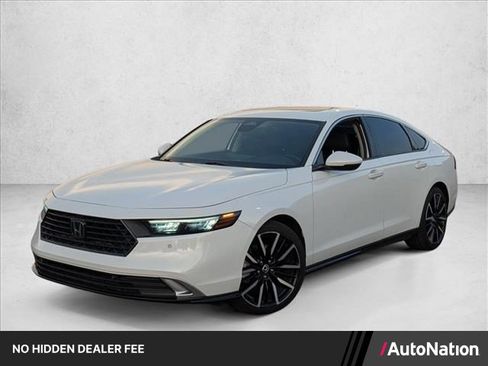 Used 2023 Honda Accord Touring image 1