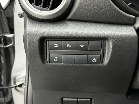 Used 2023 Nissan Versa S w/ Trunk Package image 21