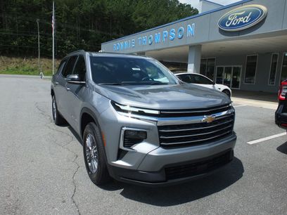 Used 2026 Chevrolet Traverse LT