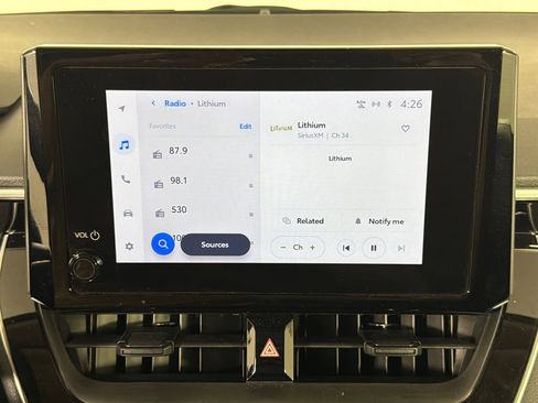 Used 2025 Toyota Corolla LE image 28