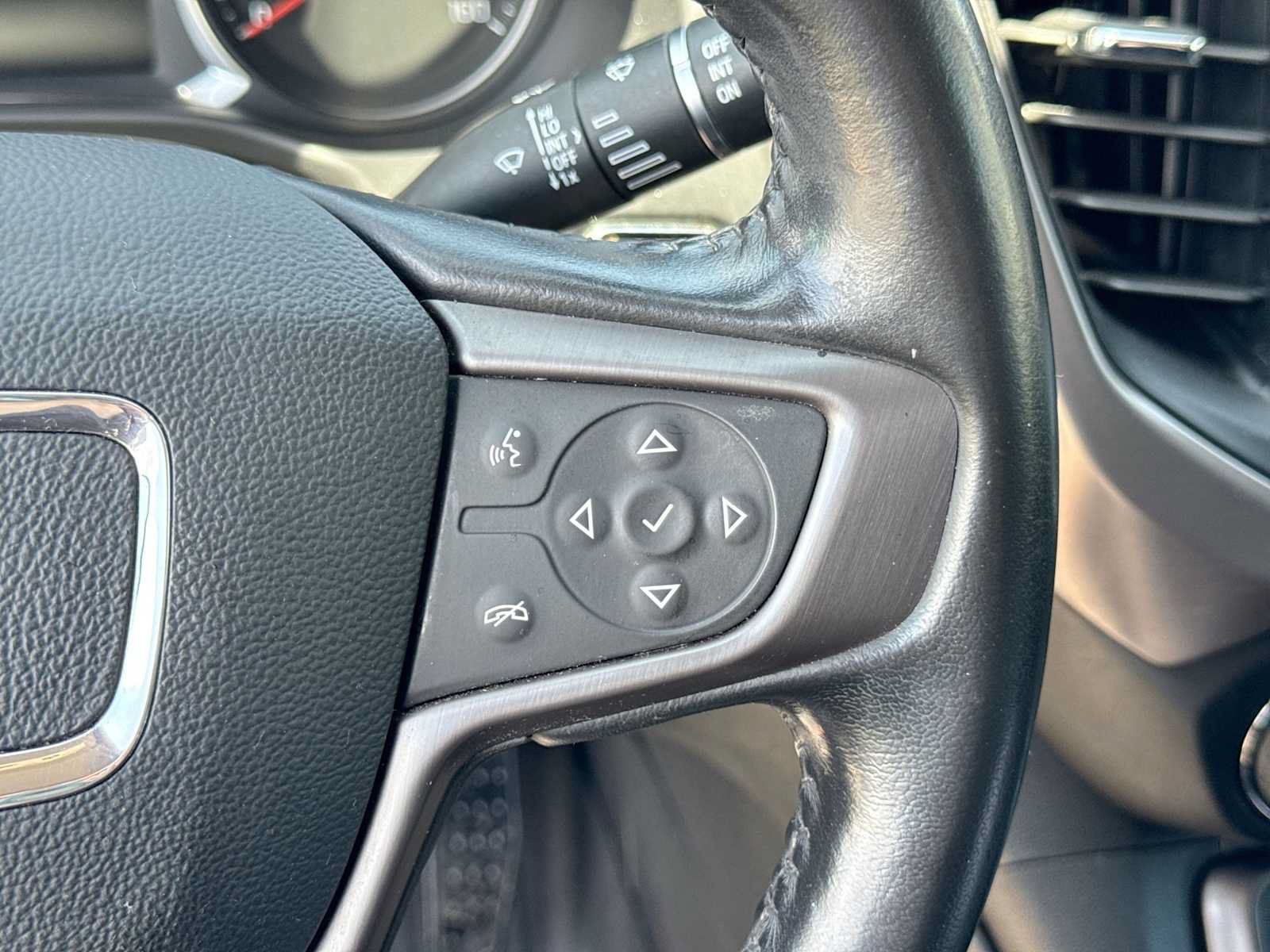 Used 2020 GMC Acadia AT4 w/ Trailering Package AWD/4WD image 24