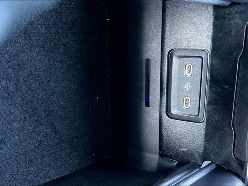 Used 2023 Mercedes-Benz C 300 Sedan w/ AMG Line w/ Night Package image 29