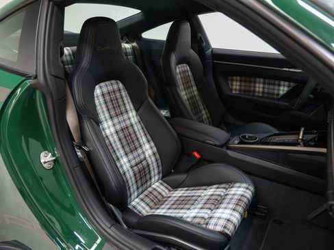 Certified 2025 Porsche 911 Turbo AWD/4WD image 37
