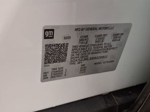 Used 2025 GMC Yukon XL Denali image 39