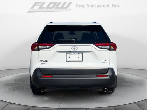 Used 2025 Toyota RAV4 LE AWD/4WD image 8