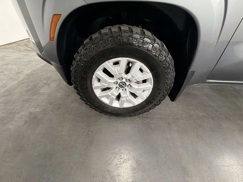 Used 2022 Nissan Frontier SV RWD image 29