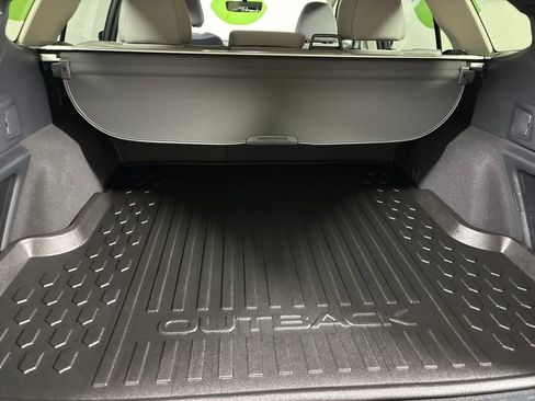 Used 2025 Subaru Outback Premium w/ Popular Package #1A image 13