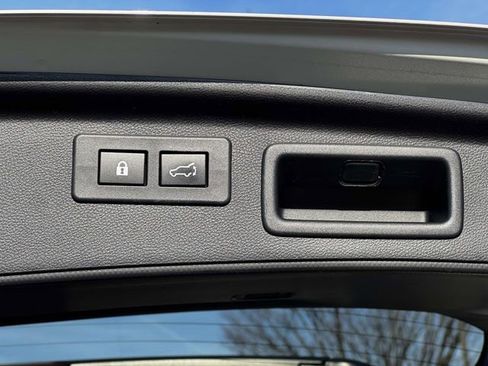 Used 2019 Subaru Forester Touring image 13