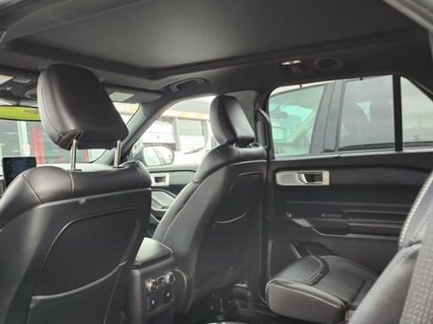 Used 2020 Ford Explorer ST w/ Premium Technology Package AWD/4WD image 9
