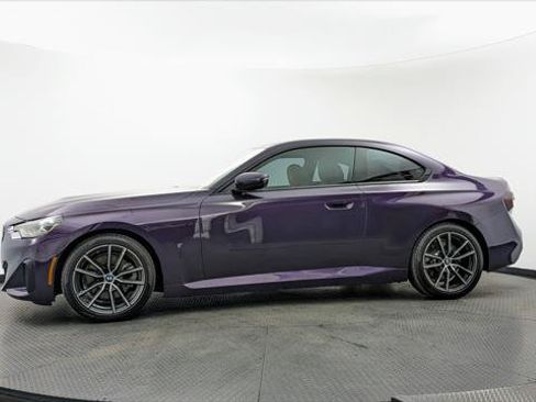 Used 2023 BMW 230i Coupe w/ Premium Package RWD image 3