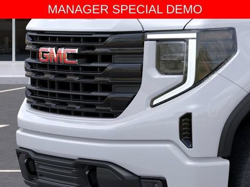 Used 2026 GMC Sierra 1500 Elevation AWD/4WD image 13