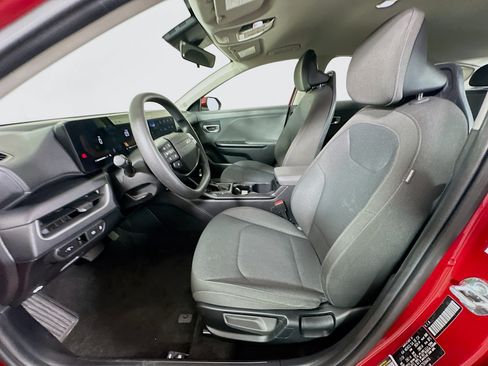Used 2025 Kia K4 FWD image 13