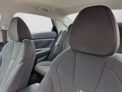 Used 2024 Hyundai Elantra SEL FWD image 13