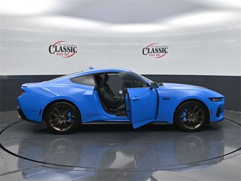 Used 2024 Ford Mustang GT Premium image 31