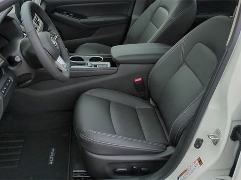 New 2025 Nissan Altima 2.5 SL image 10