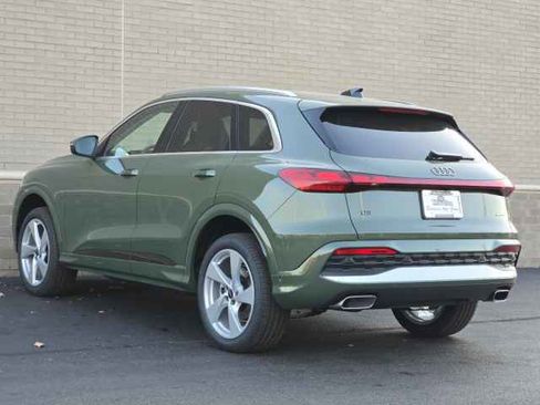 New 2025 Audi Q5 Prestige image 24