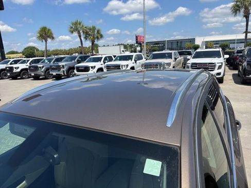 Used 2019 Buick Envision Essence AWD/4WD image 5