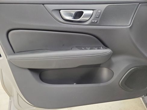 New 2025 Volvo S60 B5 Plus w/ Protection Package Premier FWD image 20
