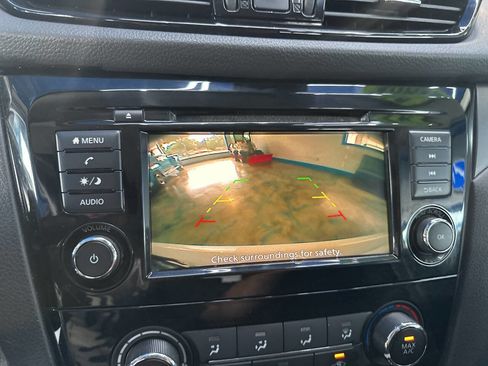 Used 2021 Nissan Rogue Sport S image 27