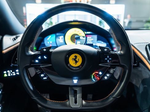 Certified 2022 Ferrari Roma image 5