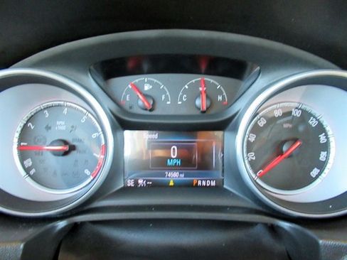 Used 2018 Buick Regal Essence w/ Driver Confidence Package #1 FWD image 22