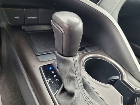 Used 2024 Toyota Camry SE image 20
