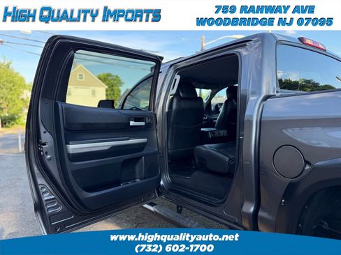 Used 2016 Toyota Tundra SR5 w/ SR5 Upgrade Package AWD/4WD image 14