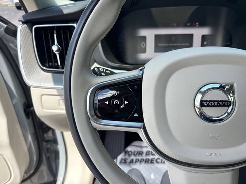 Certified 2025 Volvo XC60 T8 Plus w/ Protection Package Premier AWD/4WD image 19