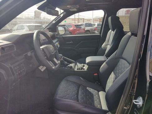 New 2026 Toyota 4Runner 4WD image 8