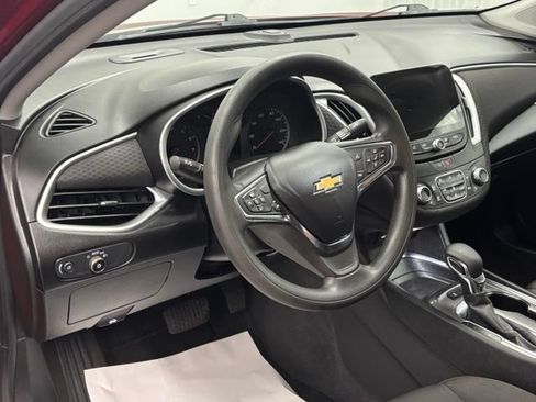 Used 2024 Chevrolet Malibu LT FWD image 13