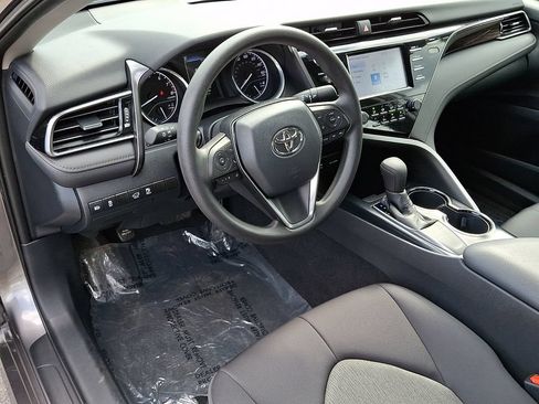 Used 2019 Toyota Camry LE w/ Convenience Package FWD image 27