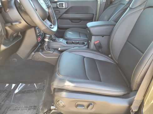 Used 2025 Jeep Wrangler Unlimited Rubicon 392 image 18