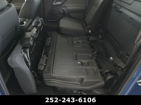 Used 2026 Chevrolet Silverado EV Trail Boss AWD/4WD image 33