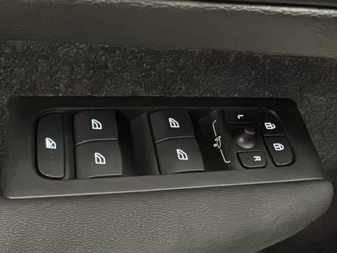 New 2026 Volvo XC40 B5 Plus w/ Protection Package Premier image 22