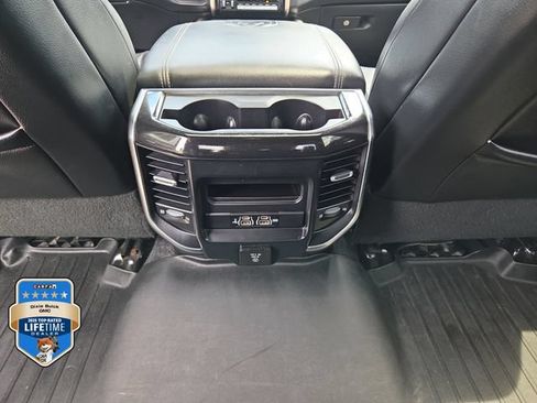 Used 2019 RAM 2500 Laramie AWD/4WD image 11