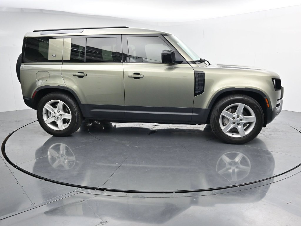 Used 2021 Land Rover Defender 110 SE AWD/4WD image 9