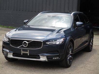 Used 2018 Volvo V90 T6 Cross Country w/ Convenience Package
