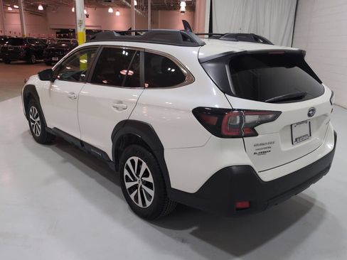 Used 2024 Subaru Outback Premium AWD/4WD image 5